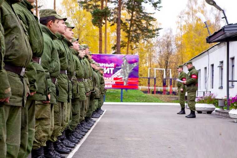 Полмиллиарда со свердловских социальных строек Минобороны осели в банкротстве «Базового Элемента»