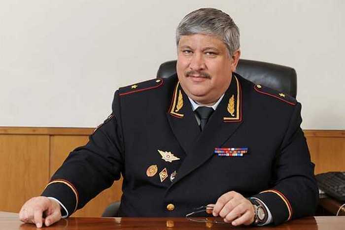 ФСБ якобы взялась за главу подмосковной полиции Виктора Паукова