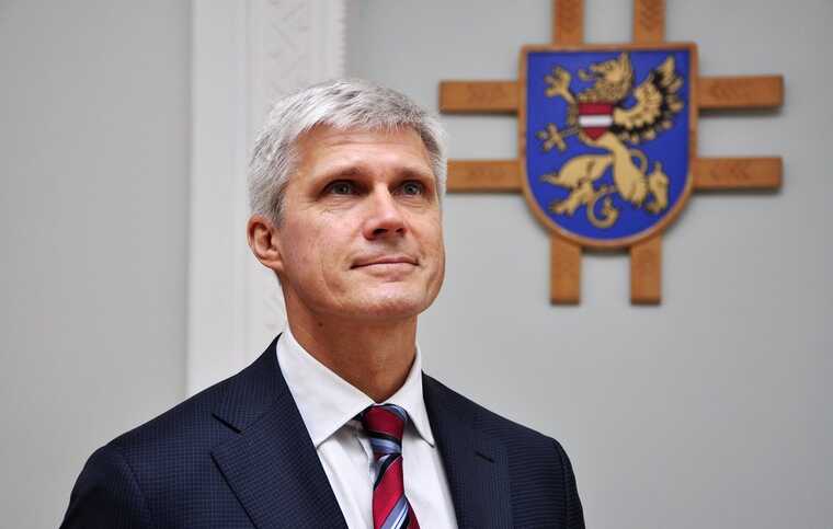 Город без финансового контроля: мэр Александр Барташевич провалил учёт дефицита