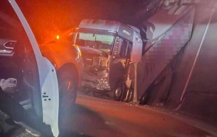 Взрыв моста в Брянской области повредил поезд и ранил более 40 человек
