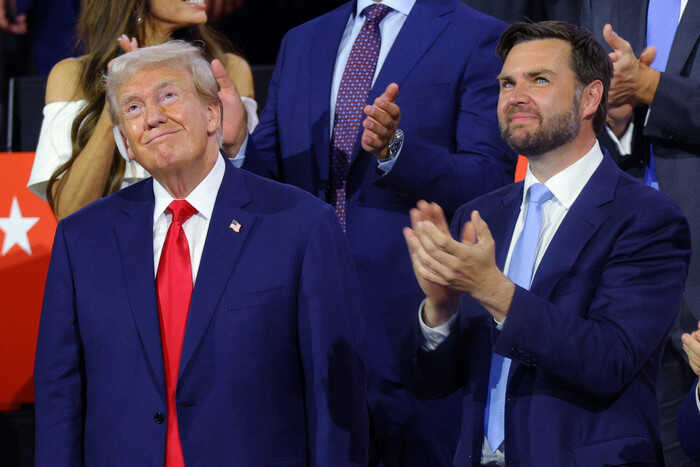 После заявления Маска об импичменте Вэнс выразил поддержку Трампу