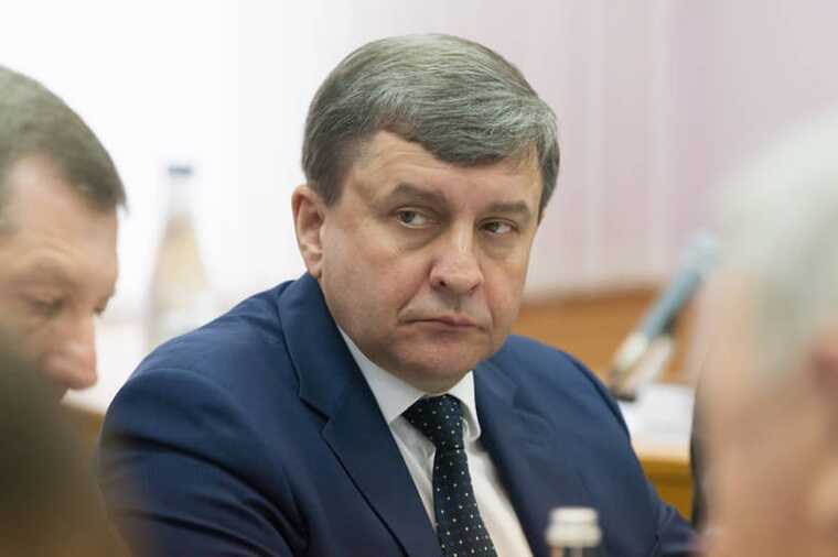 Генерал Олег Фролов и сообщники вывели сотни миллионов на госконтракте Роскосмоса с барокомплексом
