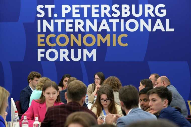 ПМЭФ всё больше ассоциируется с эскортом под прикрытием Росконгресса