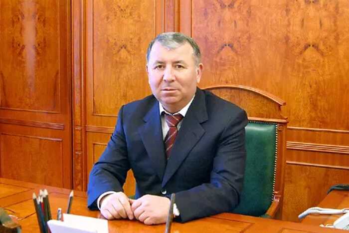 Силовики провели обыски у Магомедова — госсекретаря Дагестана