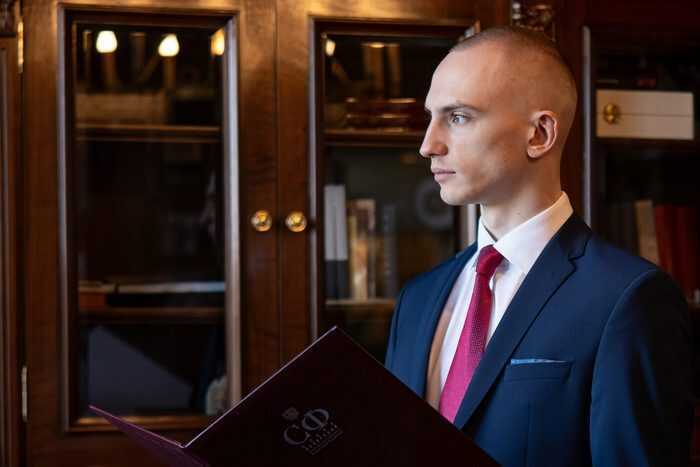 Политическая "крыша": молодому единороссу Владиславу Тюльпанову открывают дорогу ДПС, пока он удаляет компромат