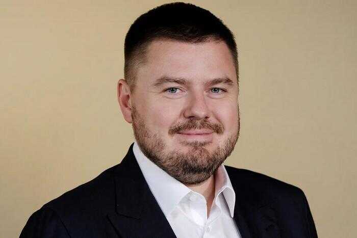 Беглый бизнесмен Крапивин контролирует доли в крупных подрядчиках через офшоры и зарубежные компании